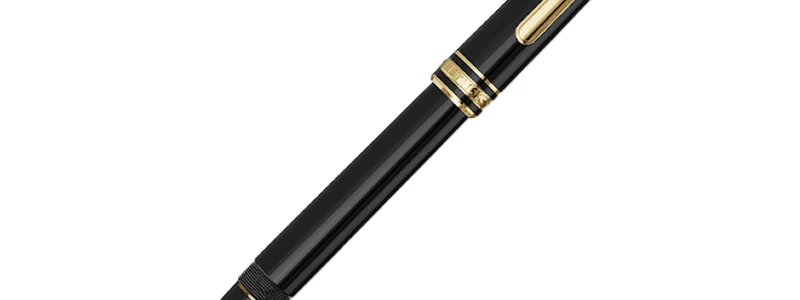  Montblanc Gold Fountain Pen
                    